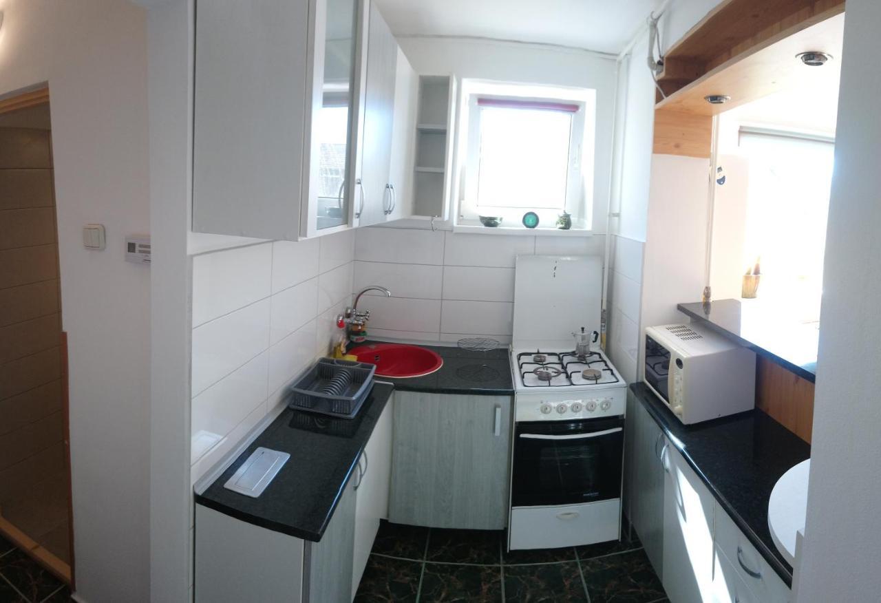 Апартаменти Simple And Comfortable М'єркуря-Чук Екстер'єр фото