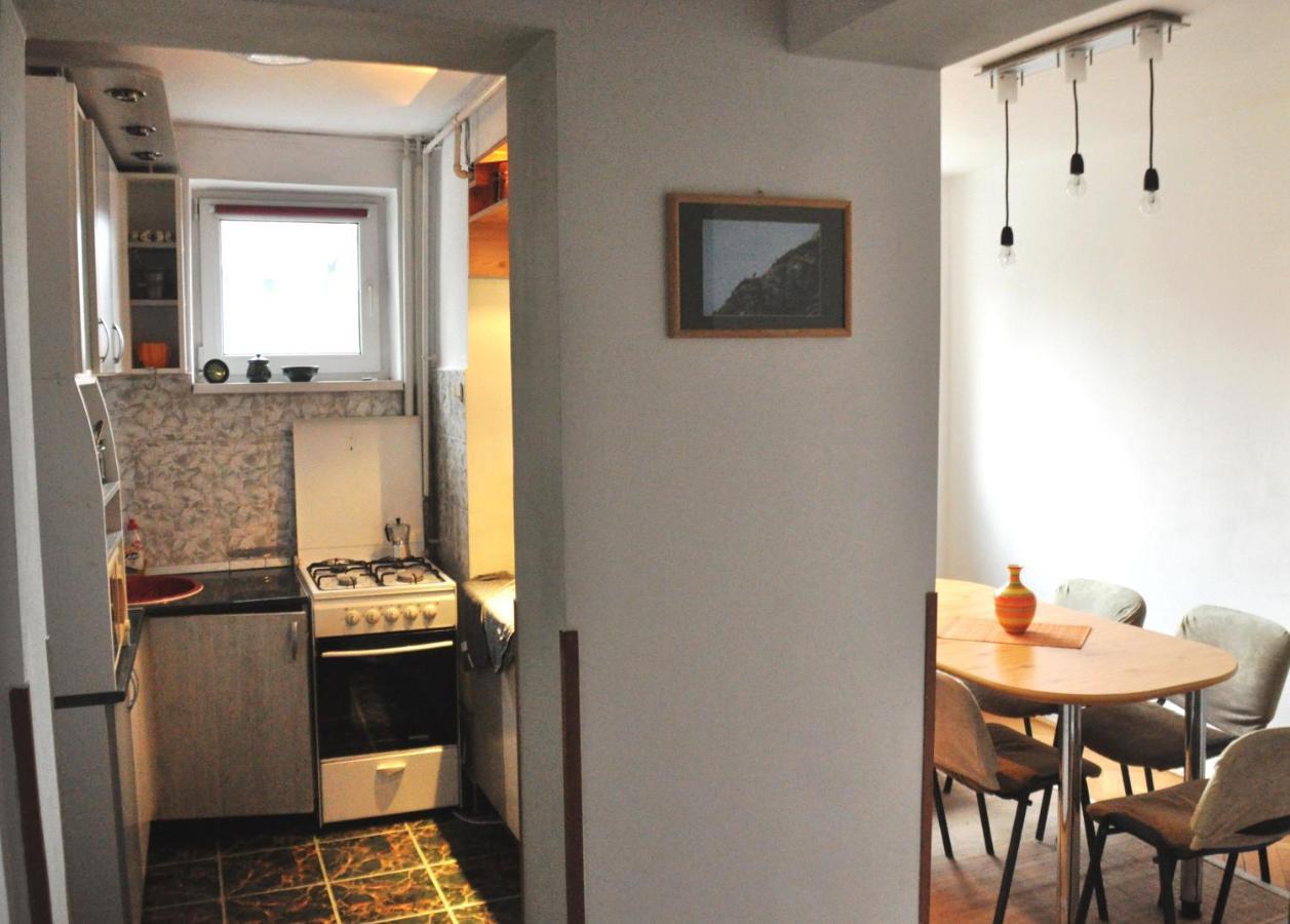 Апартаменти Simple And Comfortable М'єркуря-Чук Екстер'єр фото